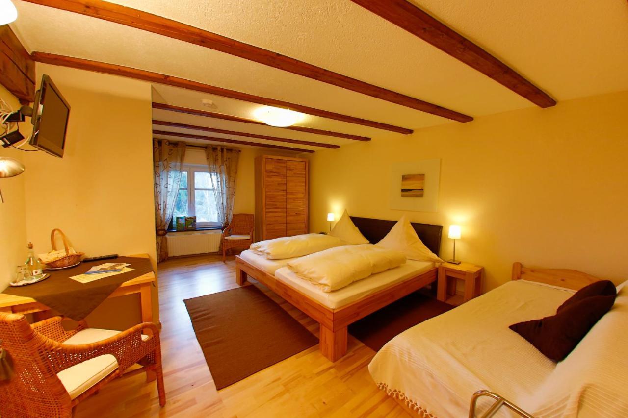 Gasthof Zum Goldenen Kreuz Wilhelmsdorf  Екстер'єр фото
