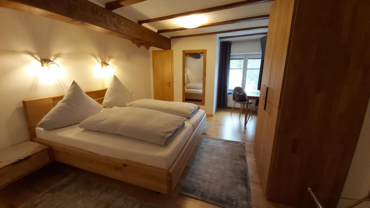 Gasthof Zum Goldenen Kreuz Wilhelmsdorf  Екстер'єр фото